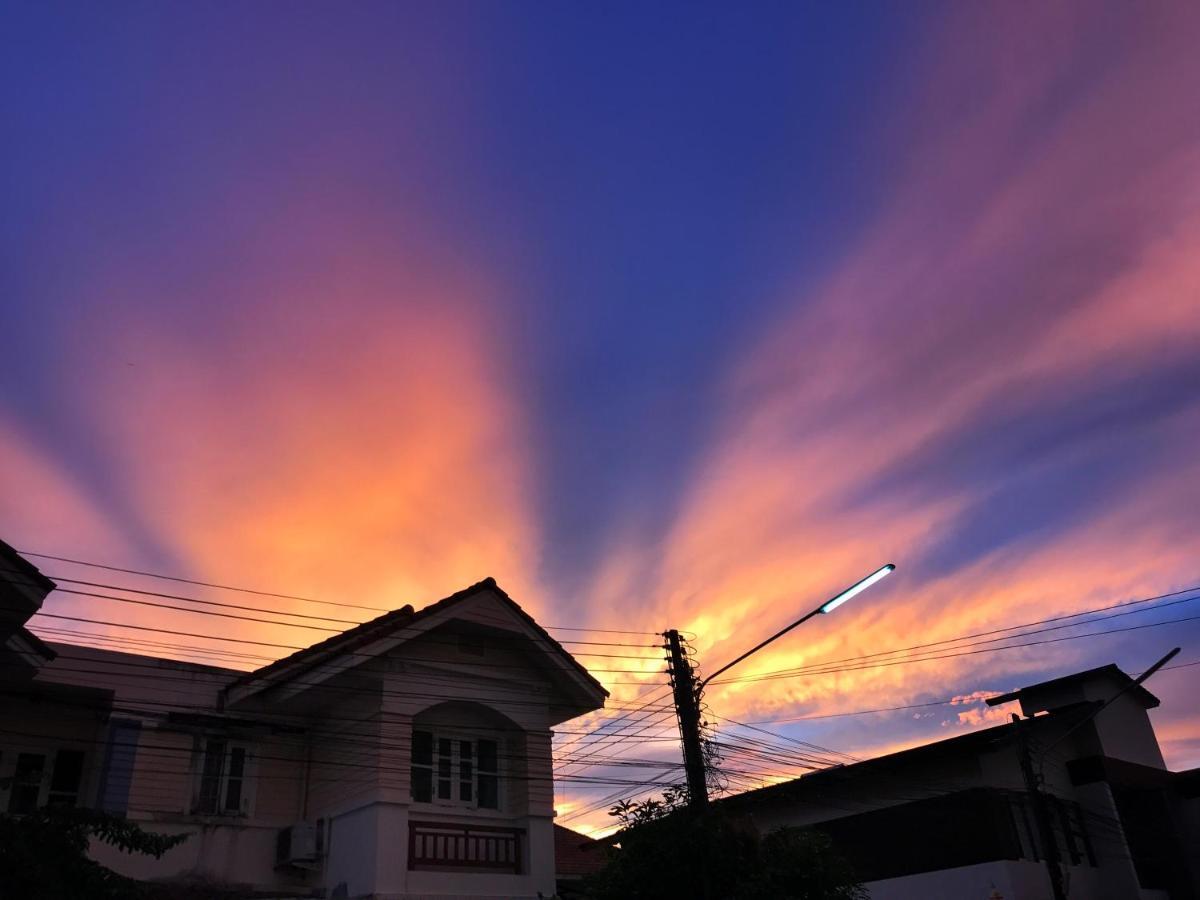 Tropical Sunset Khách sạn